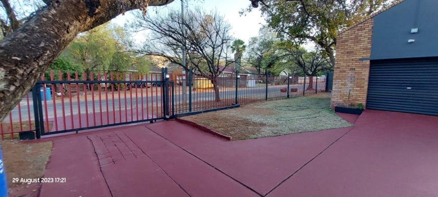 3 Bedroom Property for Sale in Geelhoutpark North West